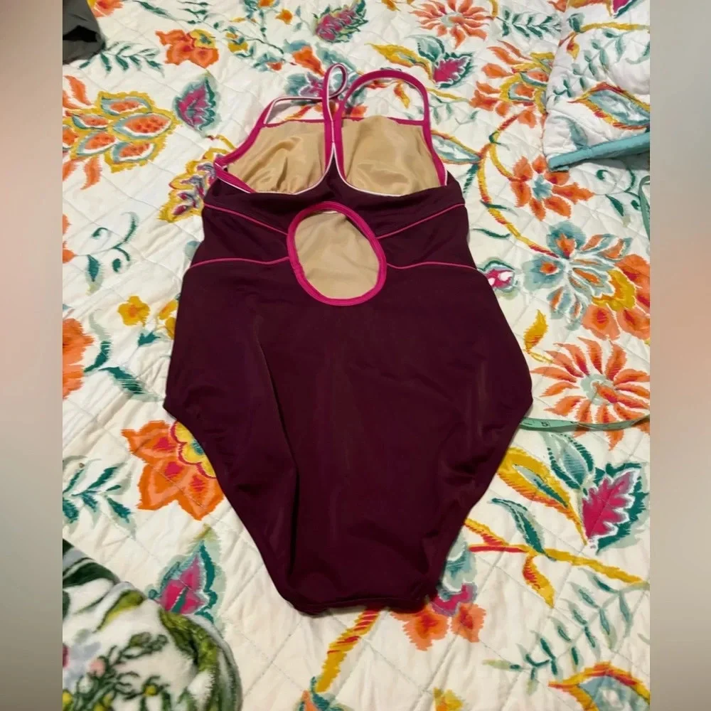 Lands End Size 6 Maroon Pink One Piece Swimsuit Bathing Underwire Classic
